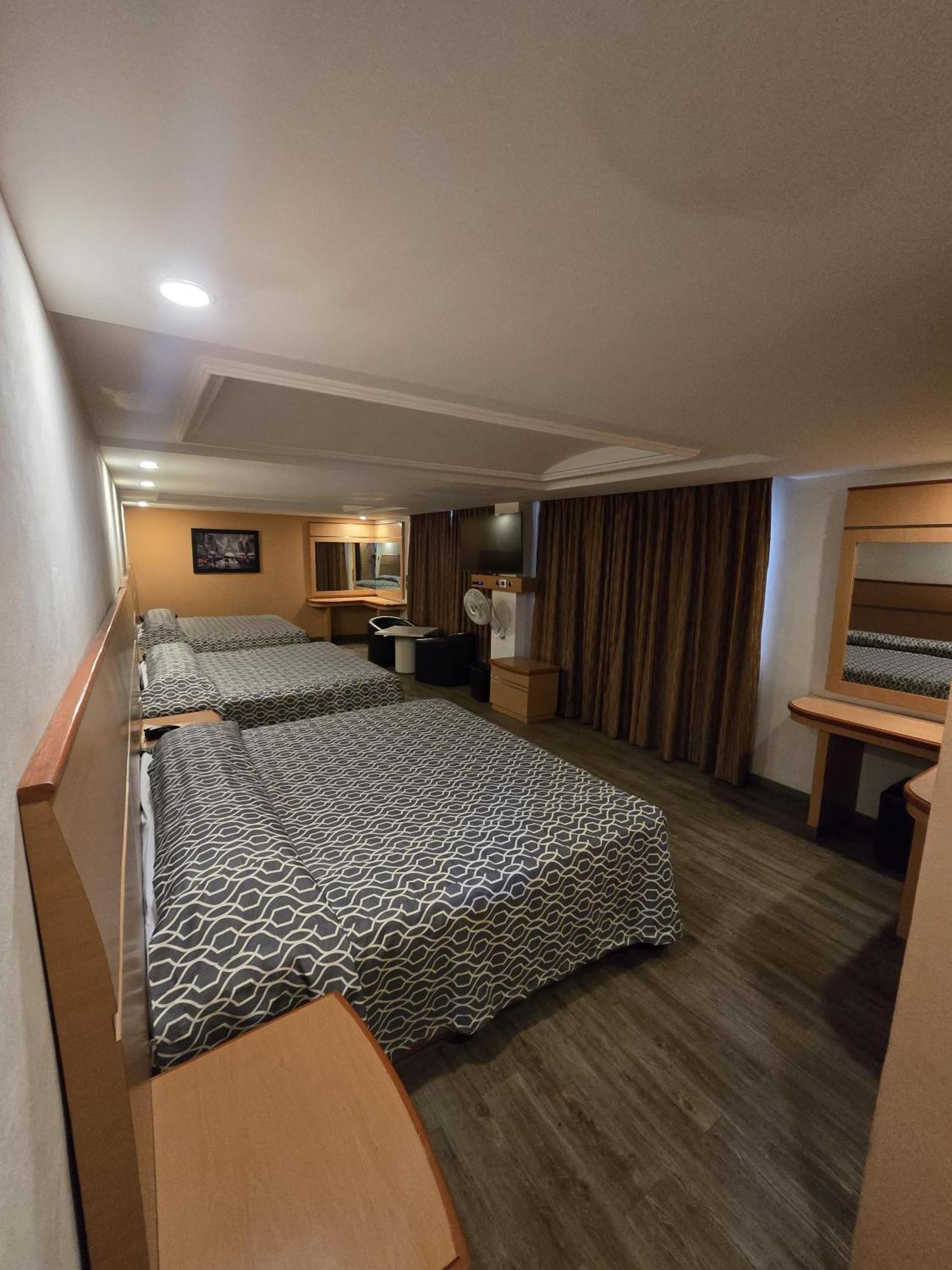 Hotel Y Villas Gran Via 멕시코 시 외부 사진