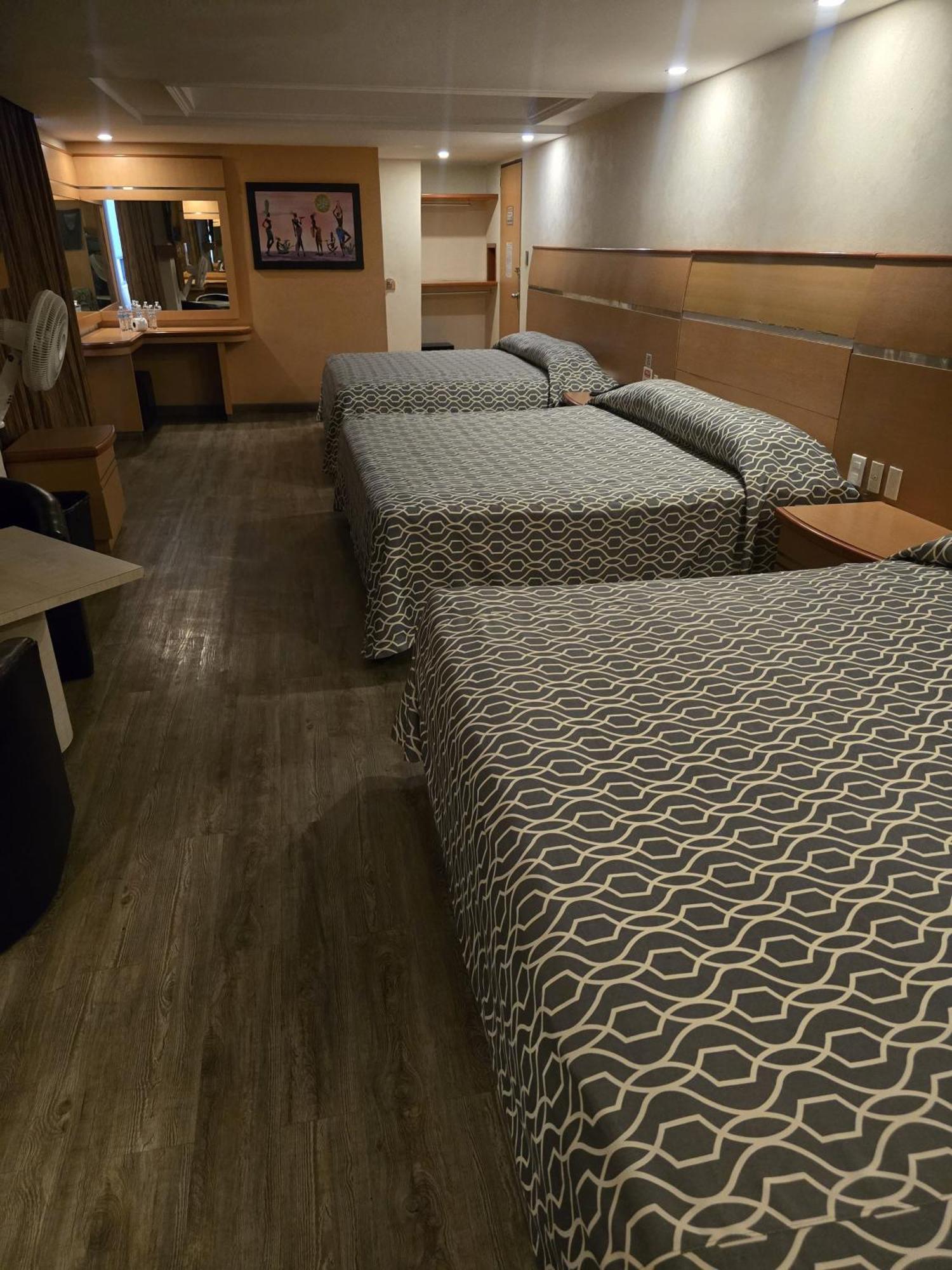 Hotel Y Villas Gran Via 멕시코 시 외부 사진