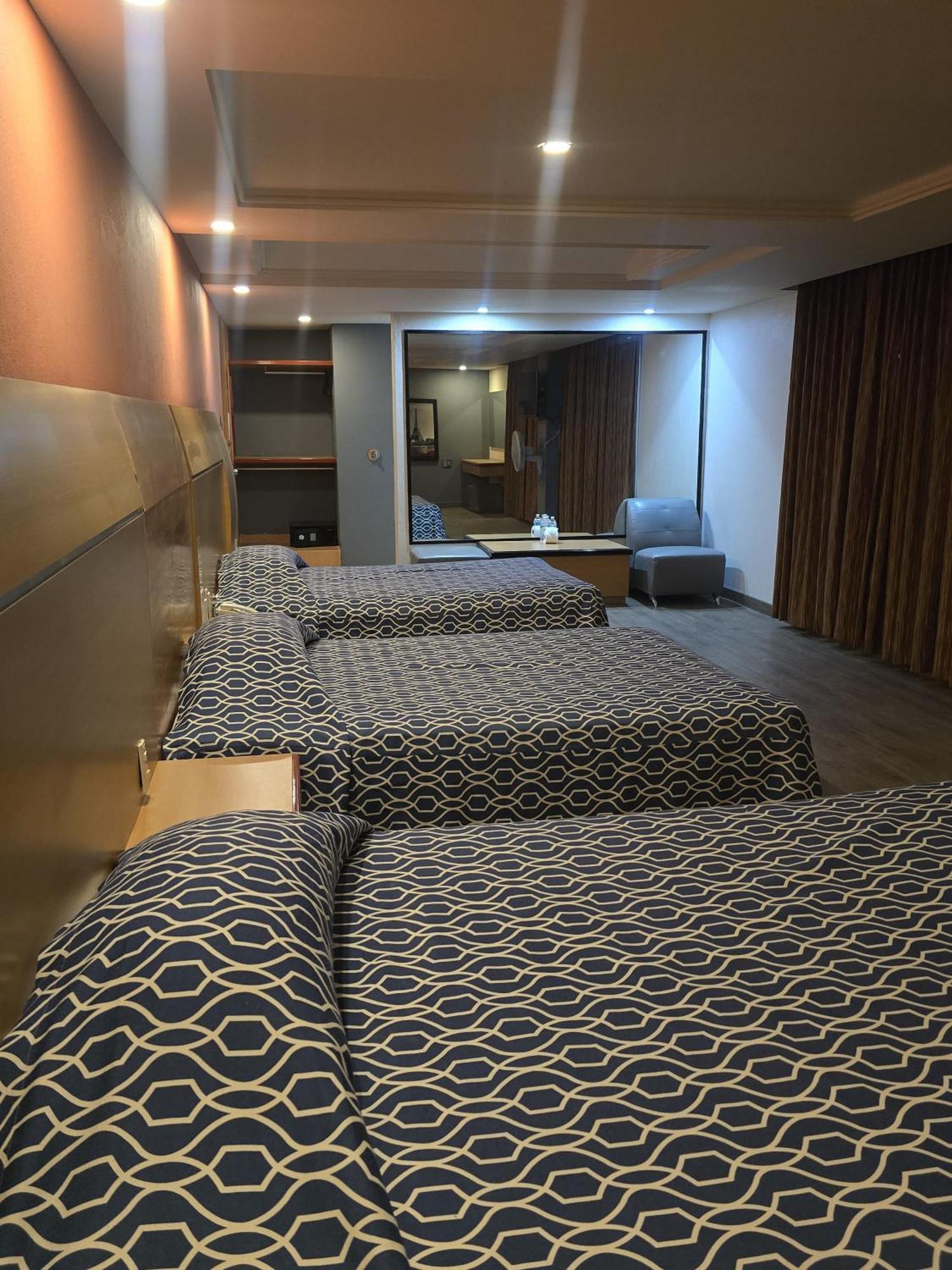 Hotel Y Villas Gran Via 멕시코 시 외부 사진