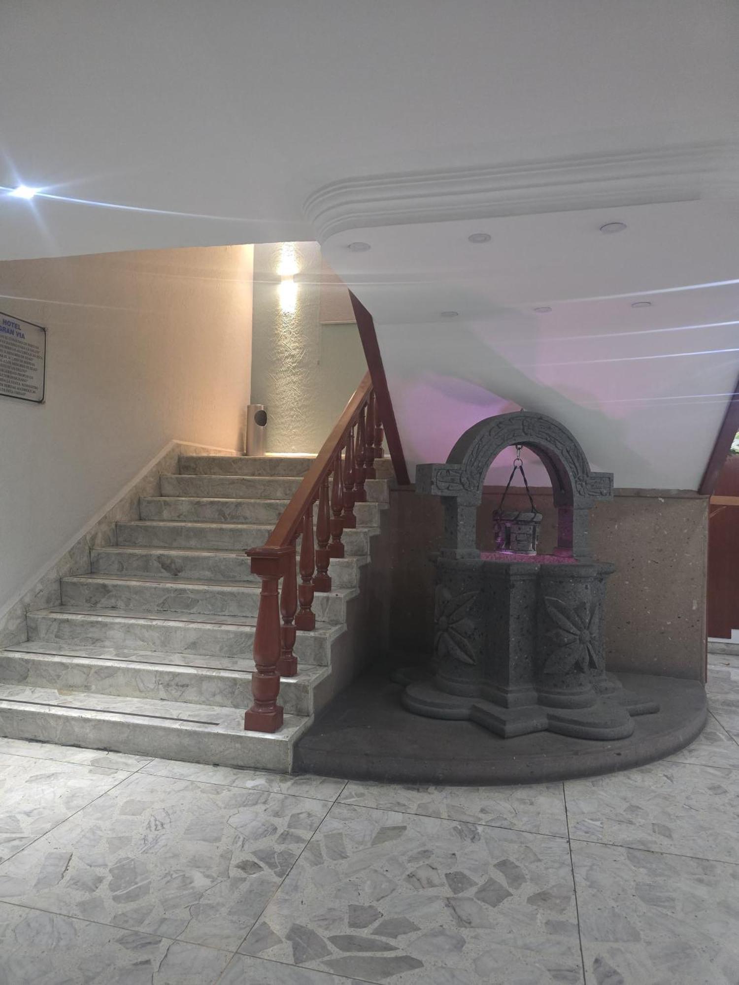 Hotel Y Villas Gran Via 멕시코 시 외부 사진